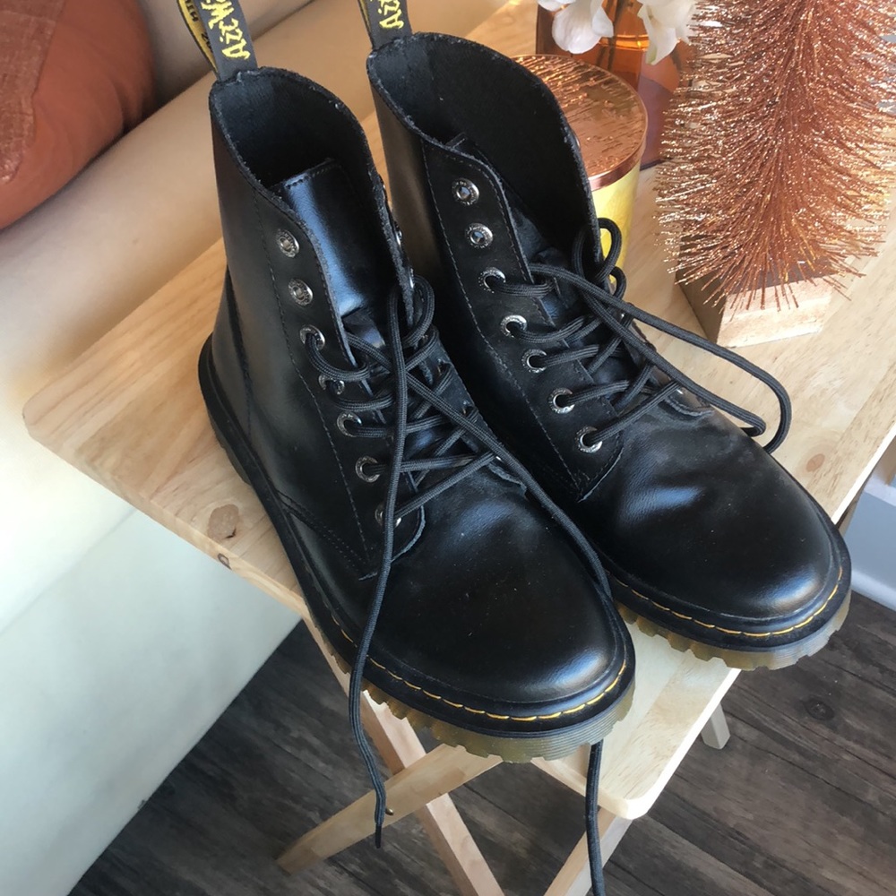 Dr. Martens 1460 Smooth Leather Platform Boot